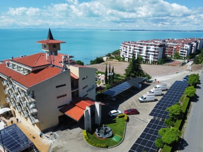 Фотоволтаична централа тип "Solar Carport" в хотел Тива Дел Мар, Свети Влас